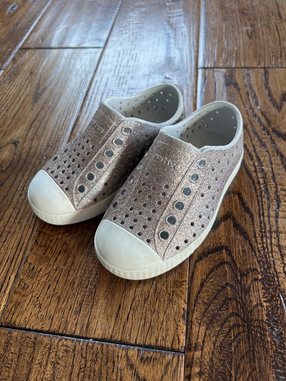 Native Girls' Jefferson Bling Glitter Waterproof Slip On Sneakers Size 7C